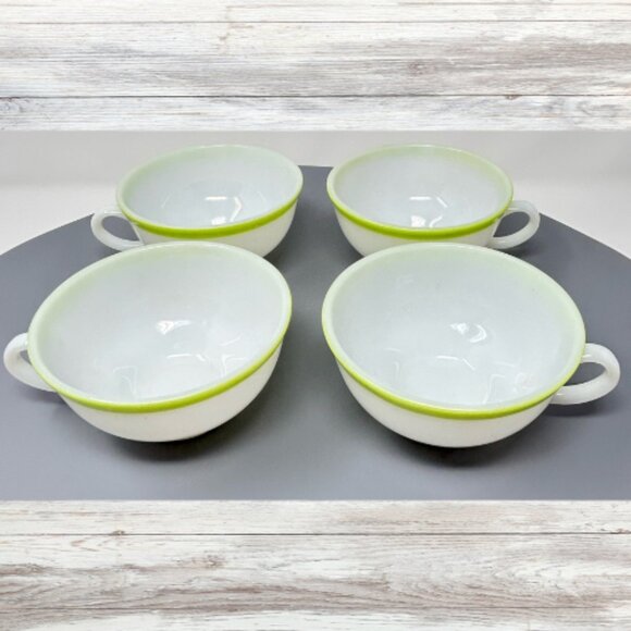 Vintage 1950's Pyrex Tea Cups Set of 4 - Picture 3 of 6